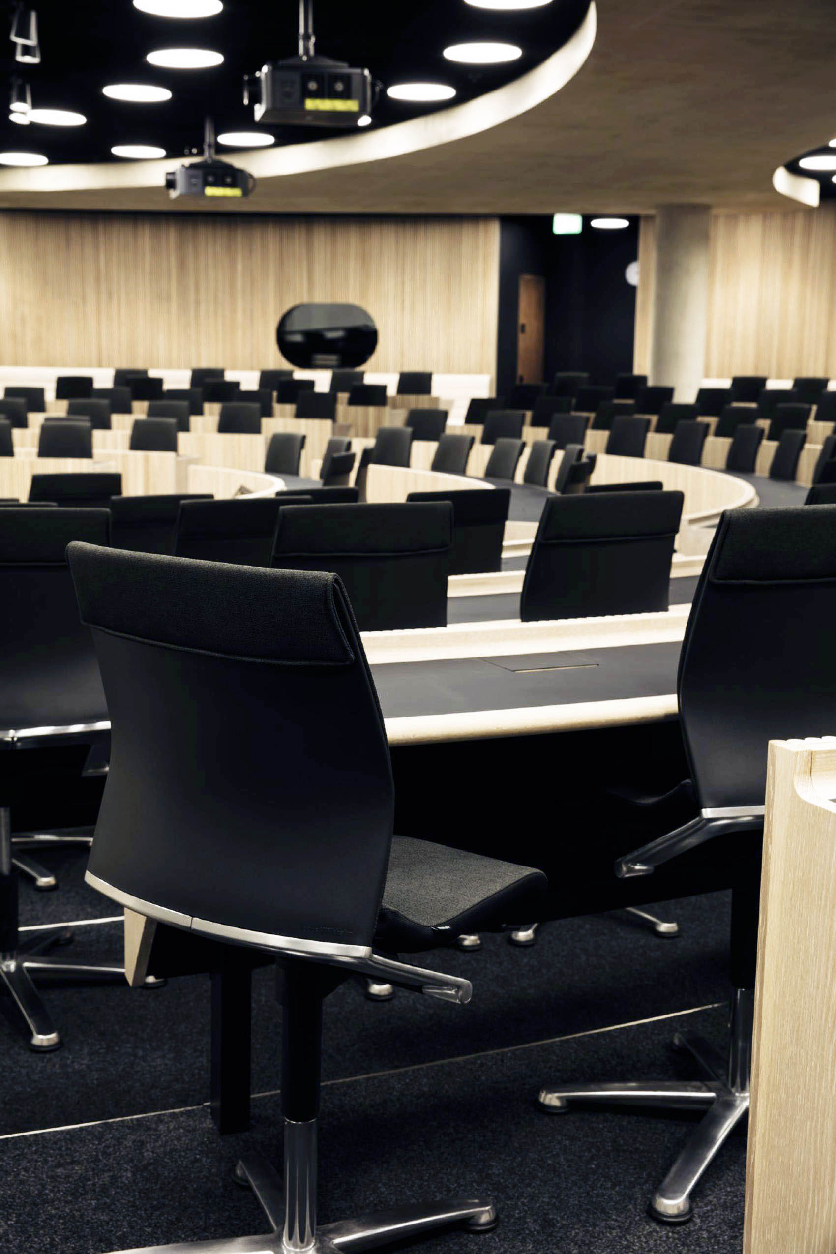 MODUS BASIC by Wilkhahn 005